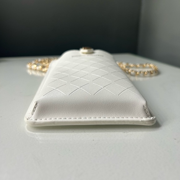 Chanel Coco Crush White Crossbody Phone Case w Gold Chain - Picture 11 of 13